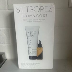 St Tropez Glow & Go Kit